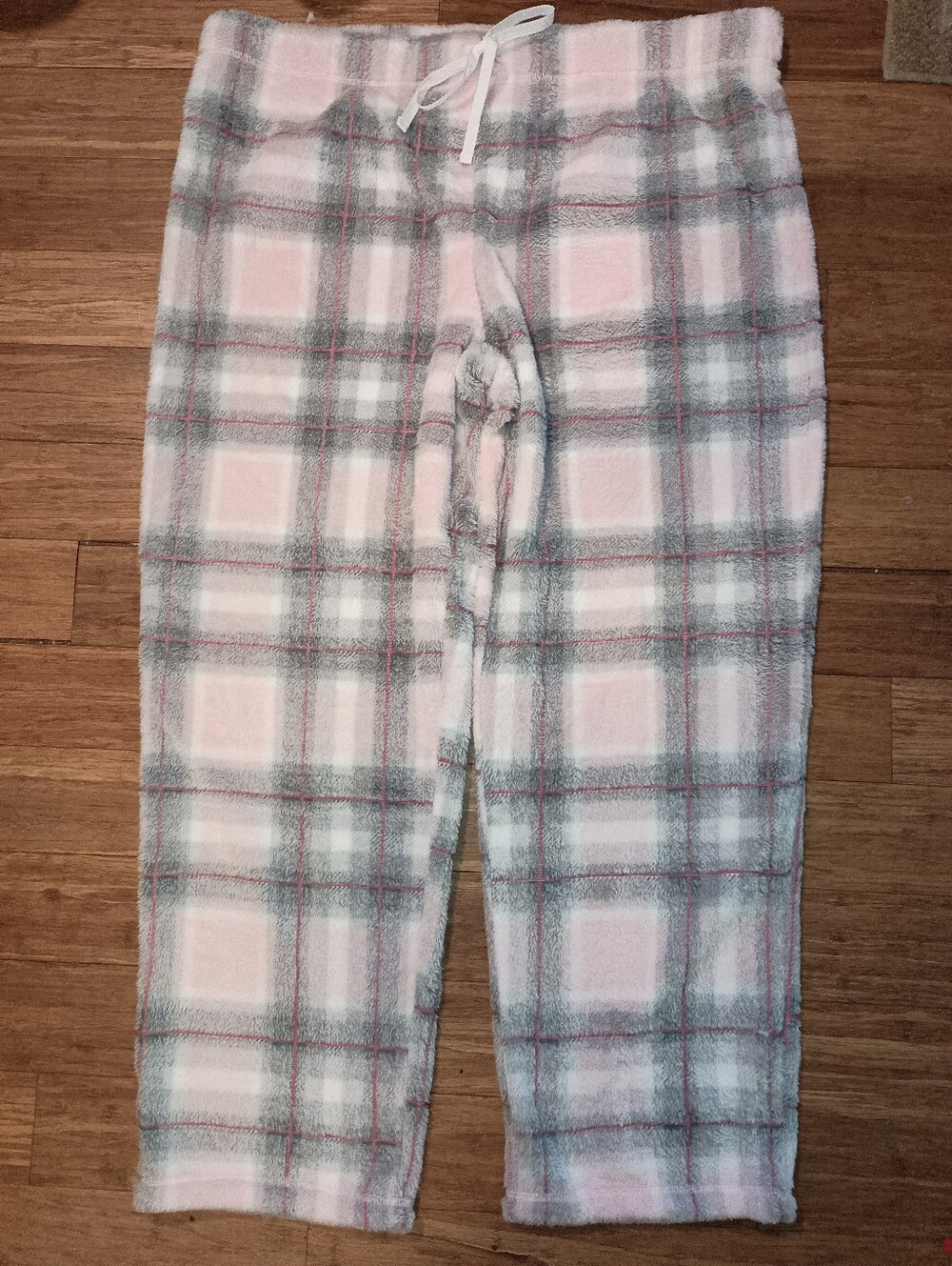 Secret Treasures Plush Women's Pajamas in Gray & Pink